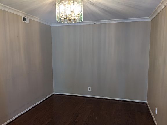 2nd image of 1600 N Oak St APT 516