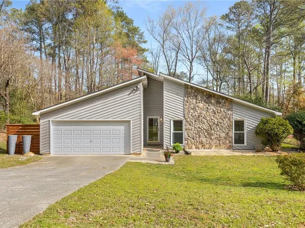 4305 Springfield Dr, Peachtree Corners, GA 30092