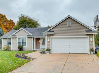 2108 Somerset Ct, Waukesha, WI 53186
