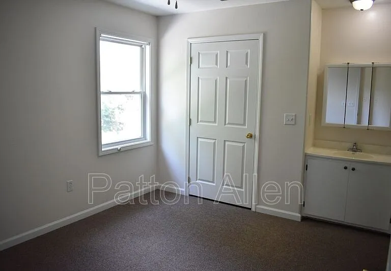 109 Citadel Dr #212 — Photo 2