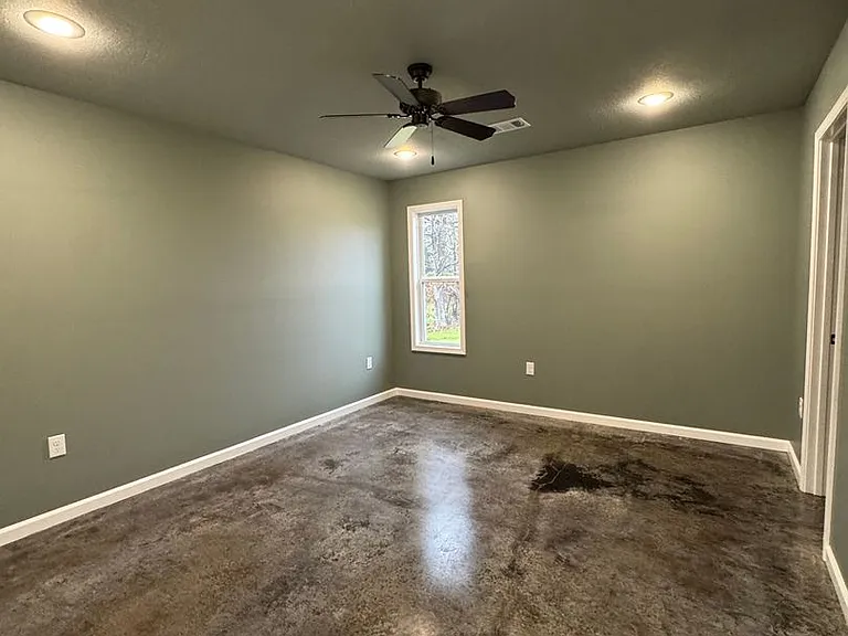 526 Maple St — Photo 18