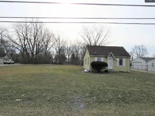 2090 Vermont Ave, Troy, MI 48083