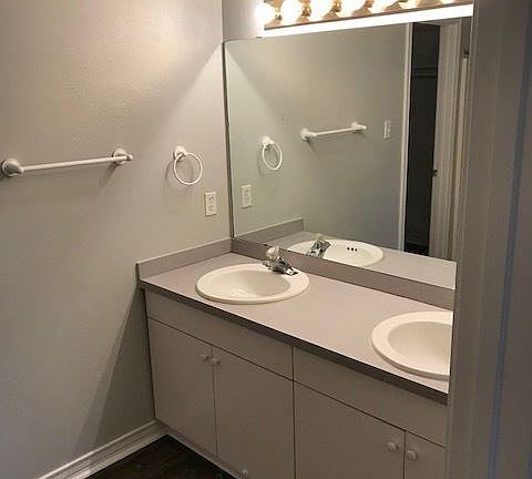 3rd image of 15342 Cruiser St APT B