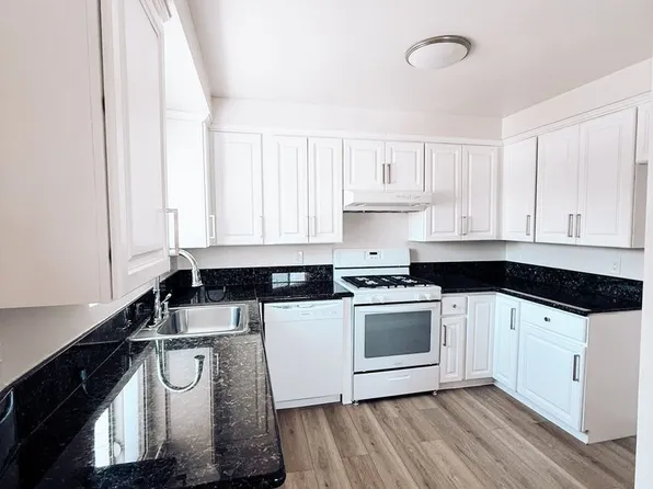 Prairie Ave. Apts., 15927 Prairie Ave #6, Lawndale, CA 90260