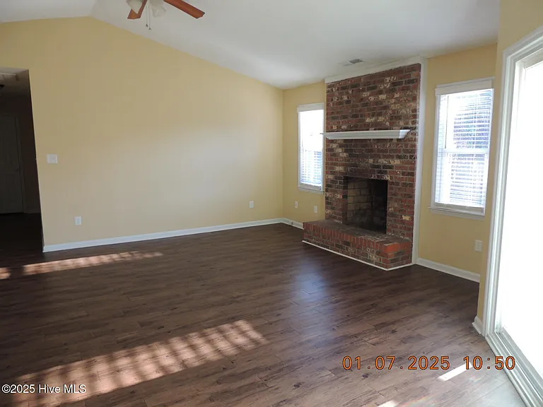 2439 Saddleridge Dr — Photo 6