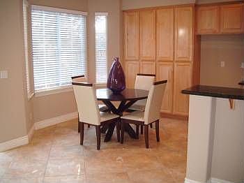 5th image of 240 Abigail Cir
