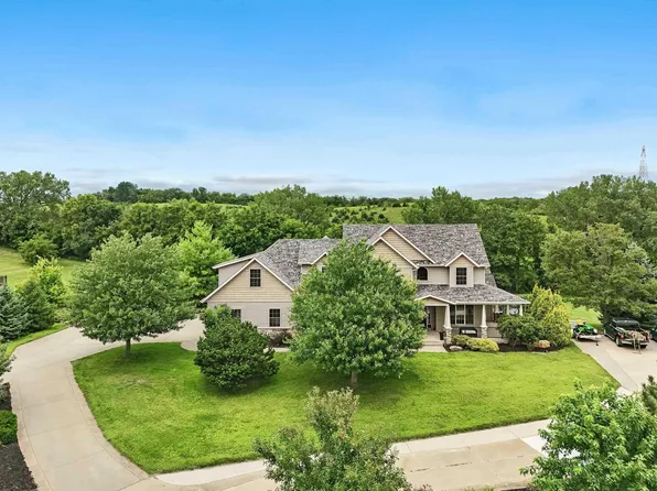 28020 238th St, Le Claire, IA 52753