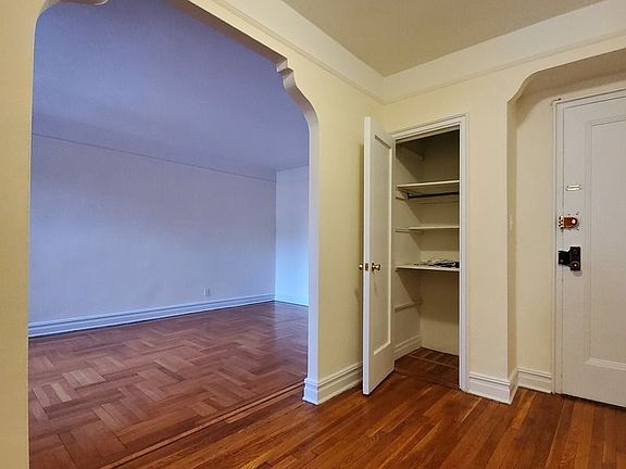 2nd image of 1654 E 13th St APT 2B