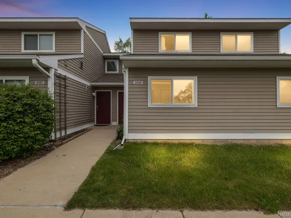 2129 Stone School Cir, Ann Arbor, MI 48108