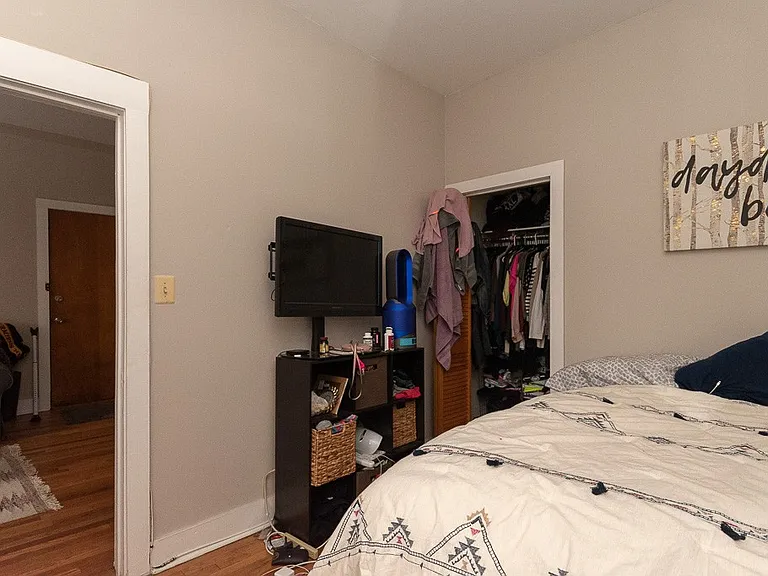 949 N Hoyne Ave #4 — Photo 13