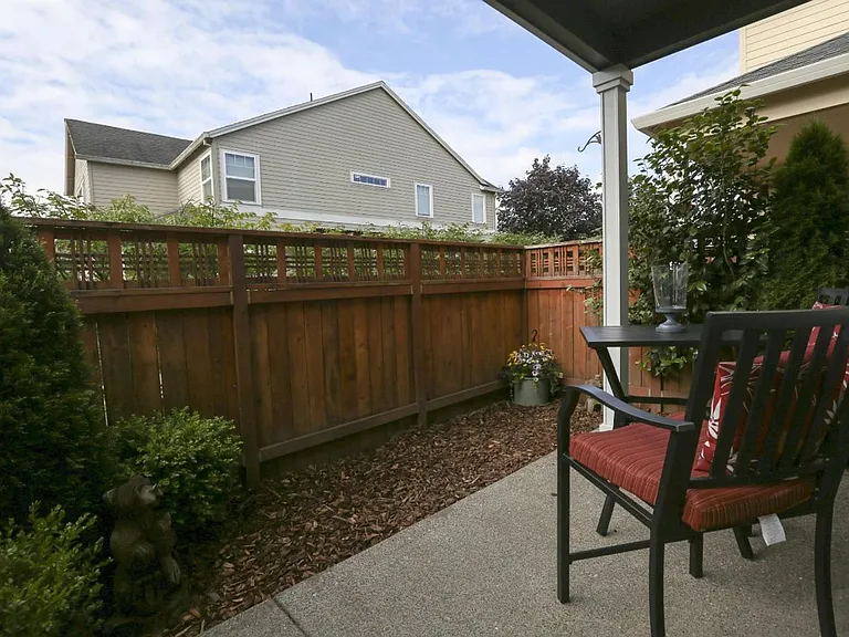 6262 NE Chestnut St — Photo 48