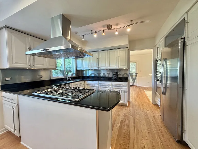11121 Indian Woods Dr — Photo 7