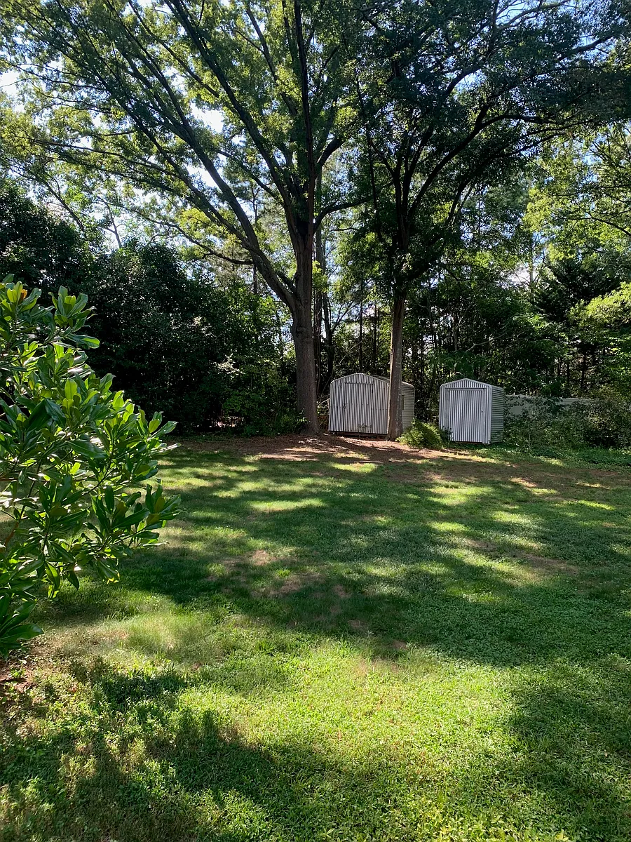Building Photo - 1601 Estes Dr
