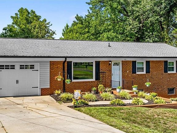 3rd image of 4424 Kingston Ct