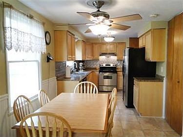 2nd image of 892 Laurel Glens Dr