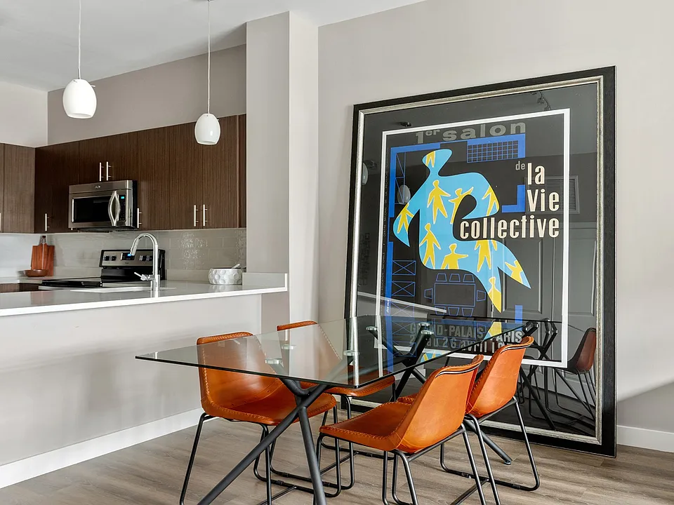 Spacious dining room perfect for entertaining