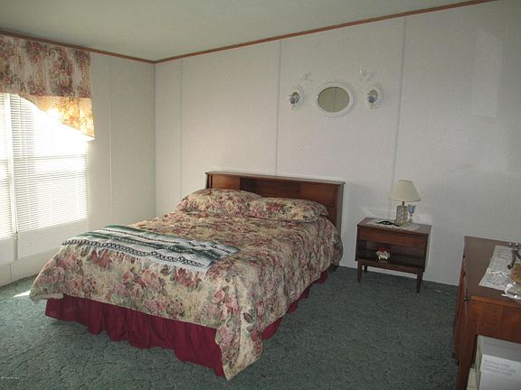 2nd image of 7477 Lillydell Cir