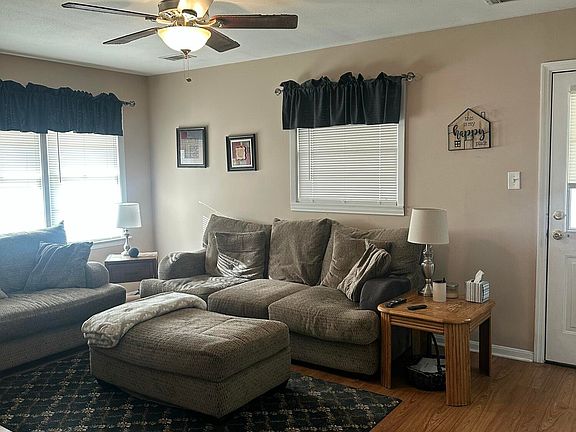 3rd image of 206 Valdes Drive
