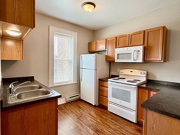 2nd image of 139 3rd St NW APT 6