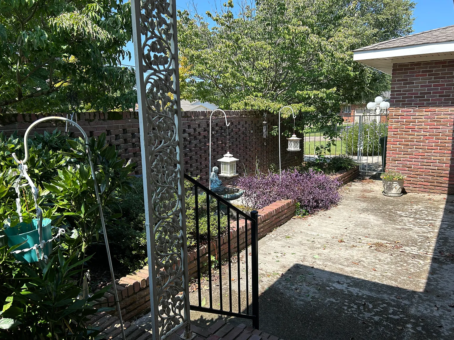 3 bed, 2.5 bath, 2203 sqft, $2,350 — Photo 4