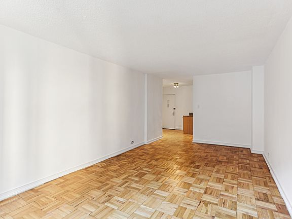 4th image of 300 E 40th St APT 6X