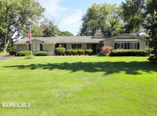 1975 Pearl City Rd, Freeport, IL 61032