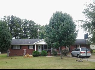 2205 Belle Aire Cir, Union City, TN 38261