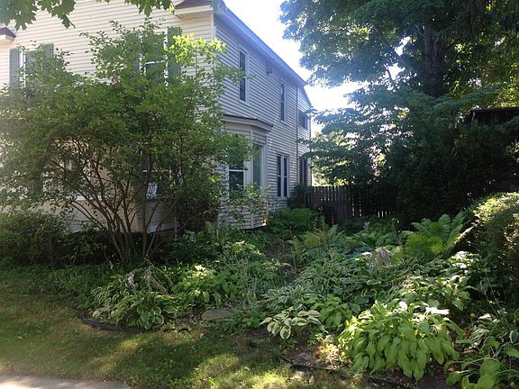 3rd image of 524 Glenwood Ave SE
