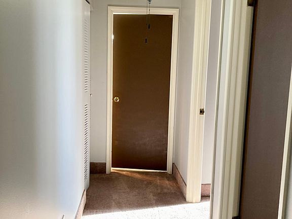 5th image of 1468 Hillcrest Ave #30