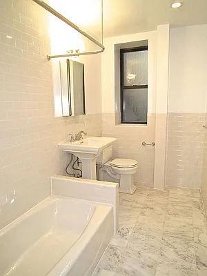 Rented by City Connections Realty | media 38