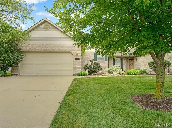 4574 Elk Meadows Ln, Smithton, IL 62285