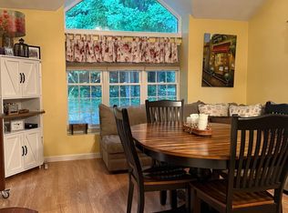401 Ridgefield Cir #401D, Clinton, MA 01510