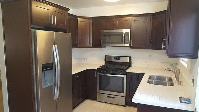 1st image of 11471 Oxnard St APT 3