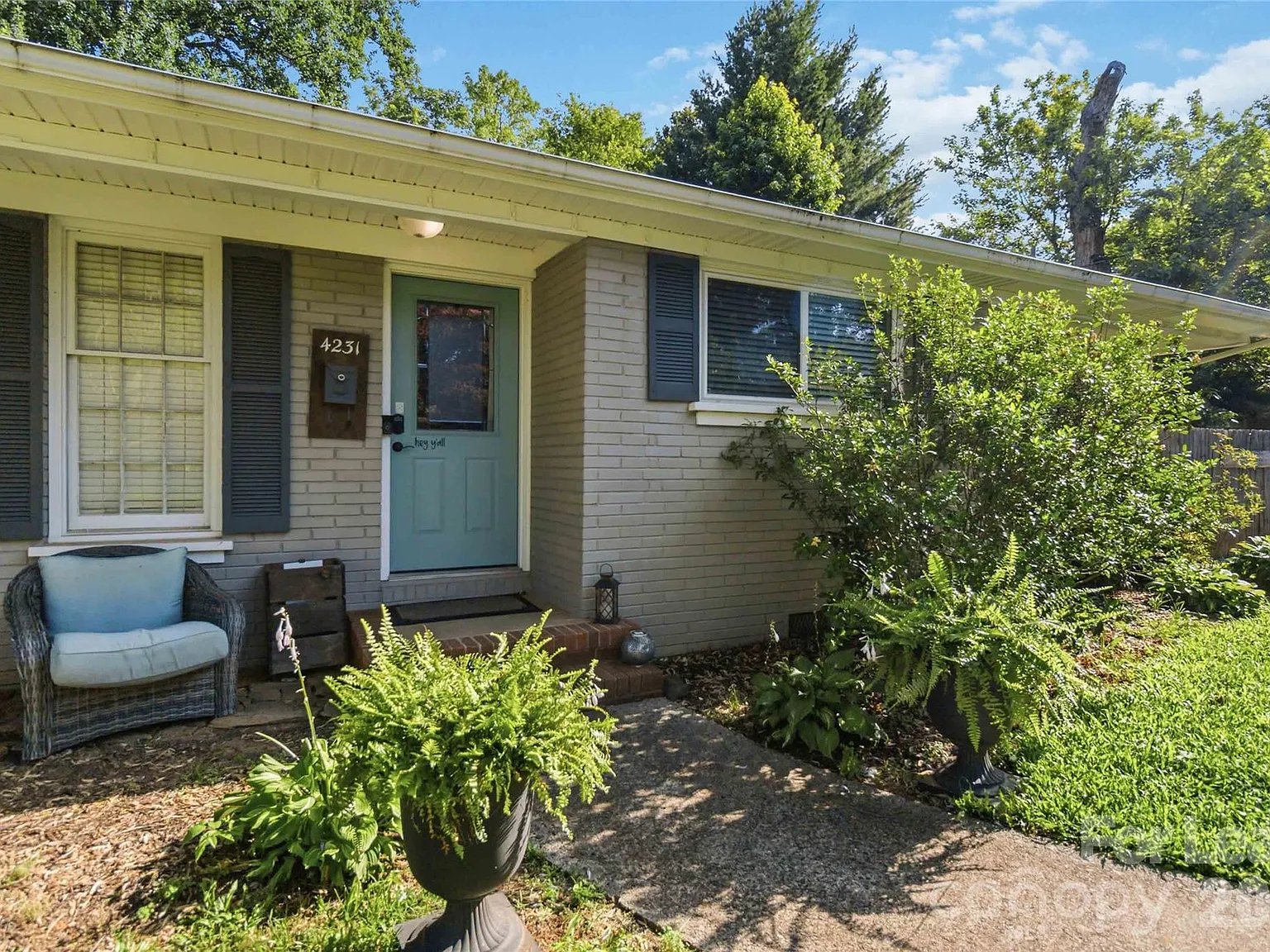 3 bed, 2.0 bath, $2,700 — Photo 3