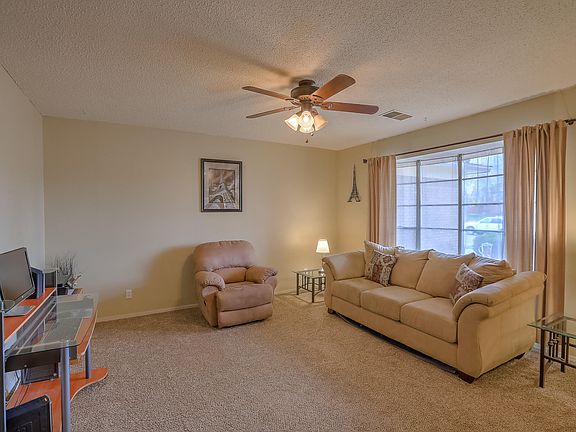 5th image of 4623 Jamaica Dr NE