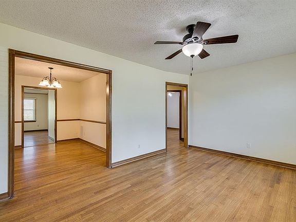 5th image of 3945 NW 28th St