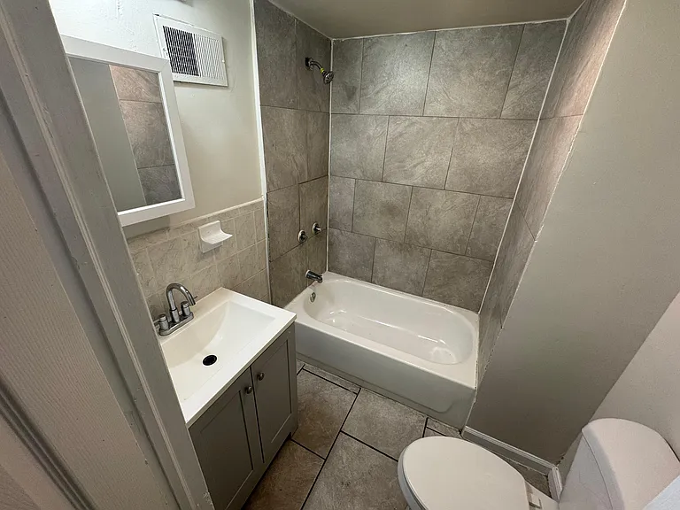 740 S 15th St #1F — Photo 5