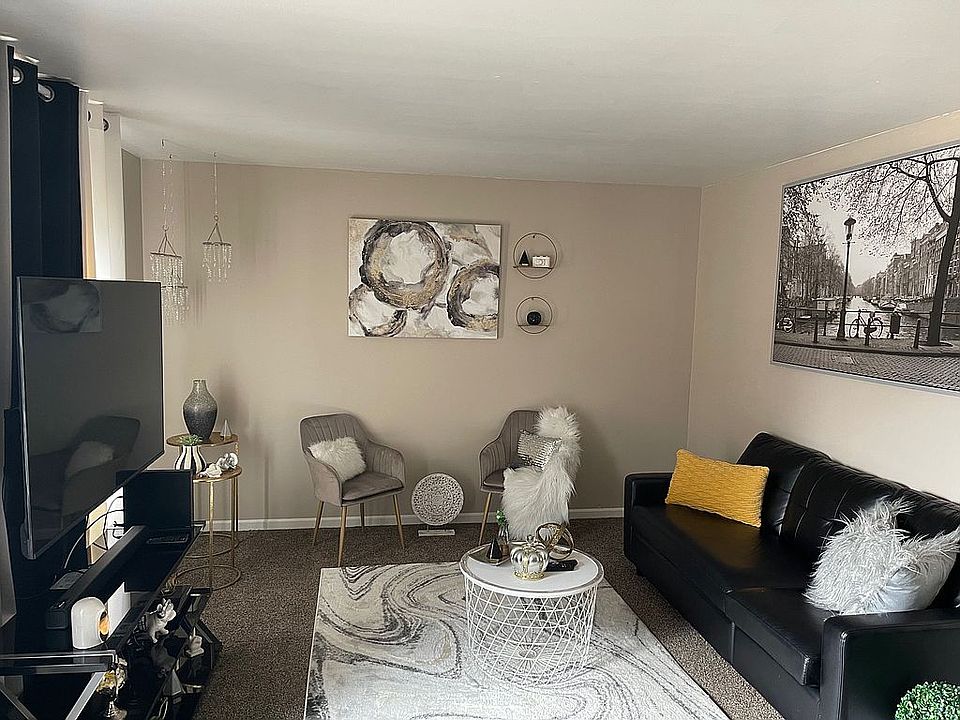 1st image of 5972 Lakeside Pl