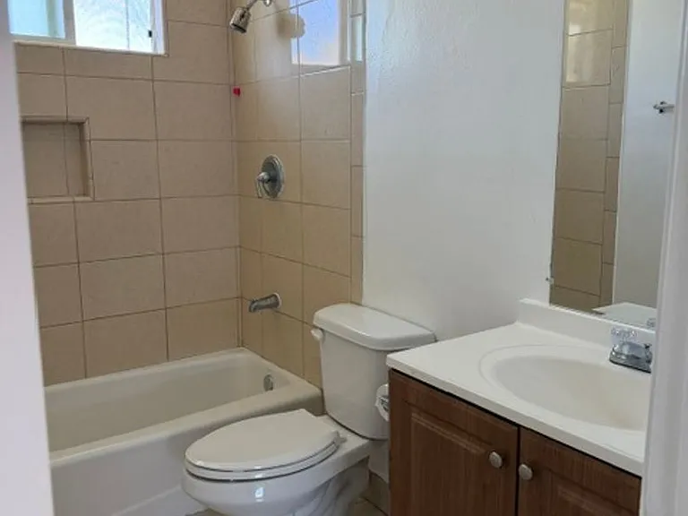 1145 N West St — Photo 27