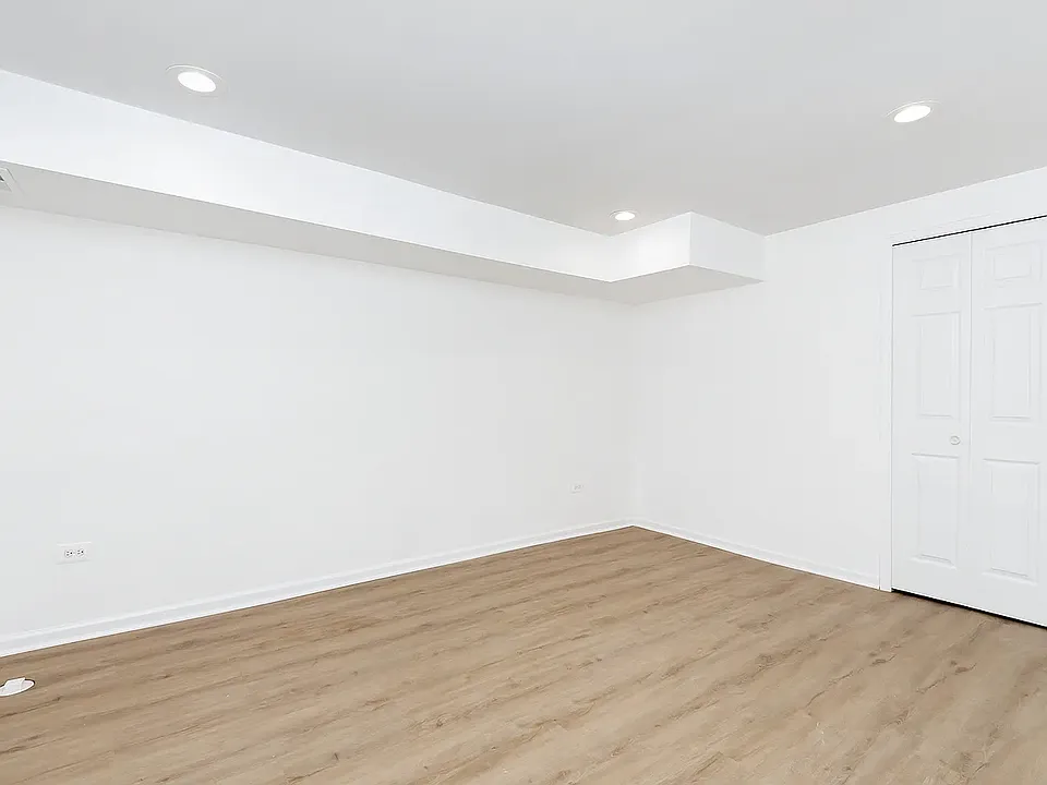 644 W Hinsdale Ave