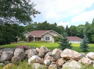 W7820 E Bar D Dr, Iron Mountain, MI 49801