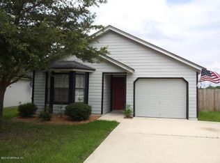 2056 Hunters Trace Cir, Middleburg, FL 32068