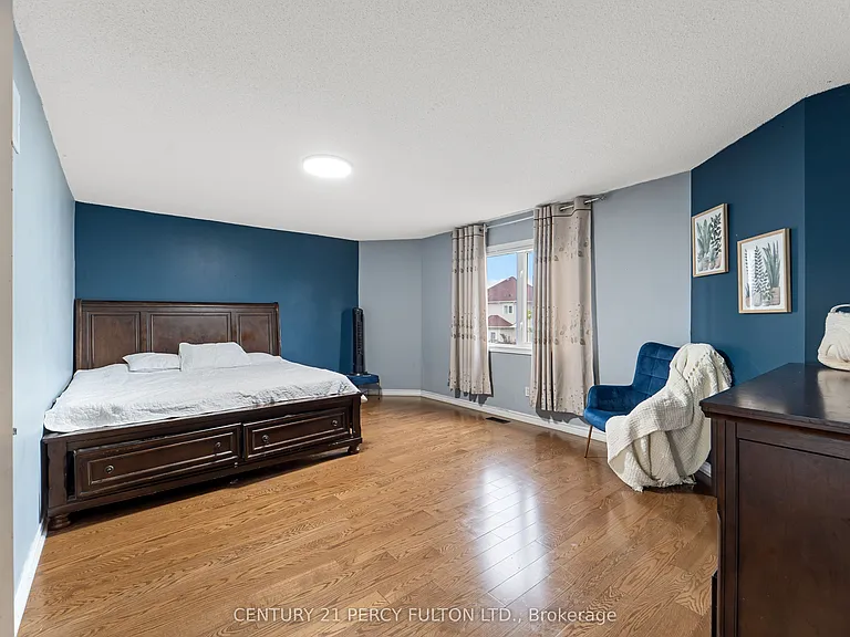 35 Weldon St — Photo 23