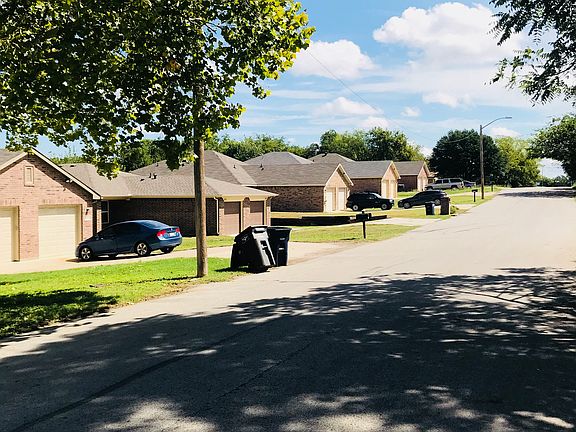 2nd image of 8044 Doreen Ave