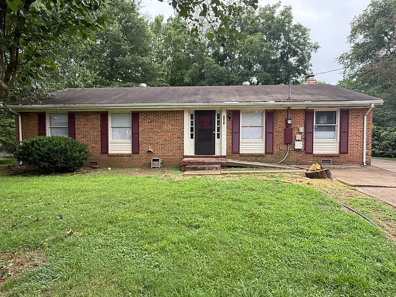 4 bed, 2.0 bath, 1620 sqft, $1,575 — Photo 1