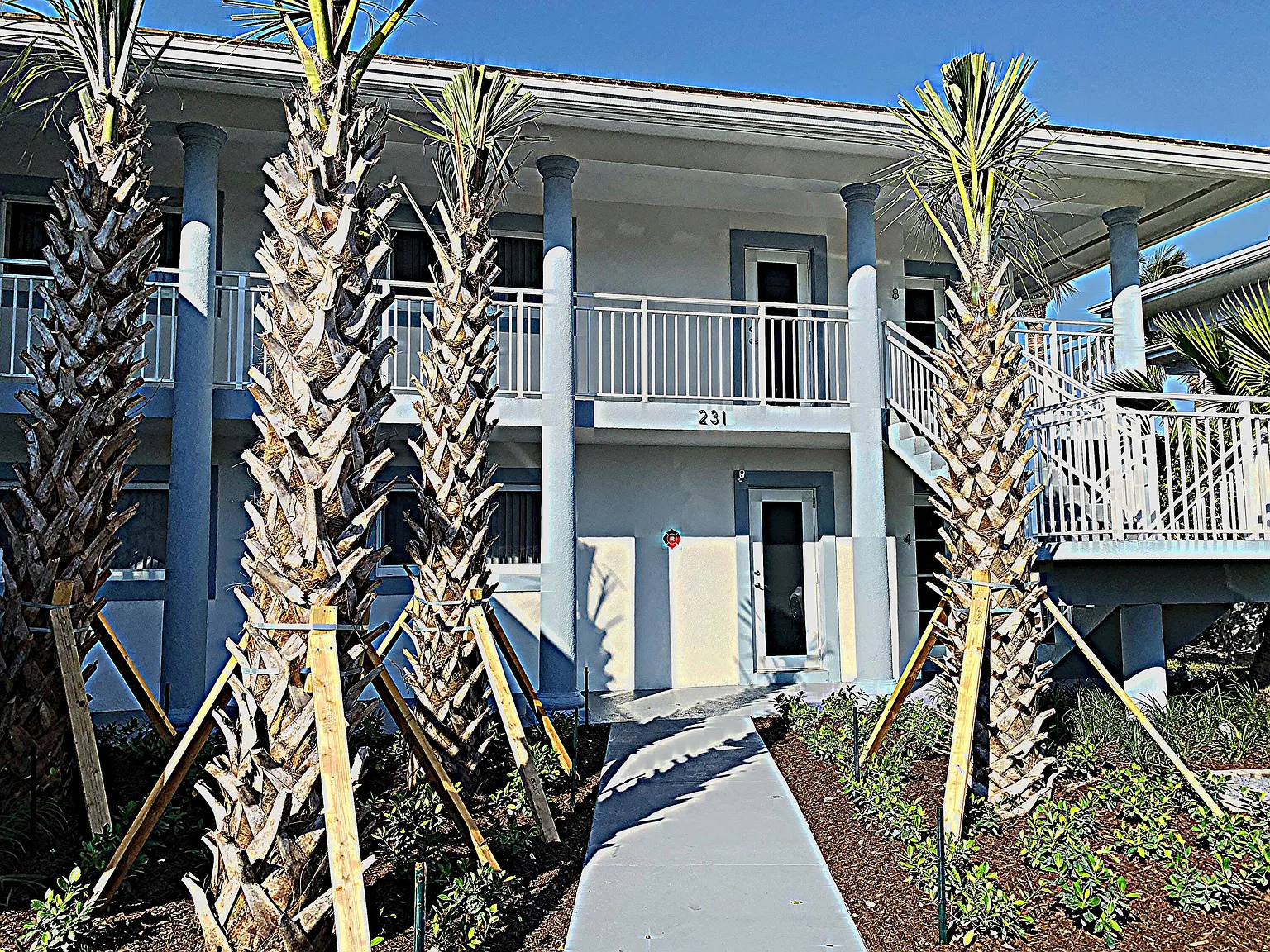 1 bed, 6.5 bath, 6320 sqft, $2,200 — Photo 2