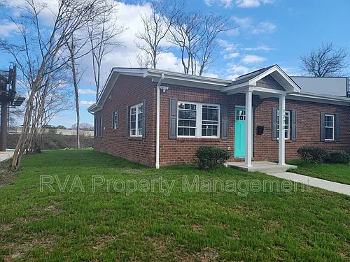 1270 W Moore St Photo 1