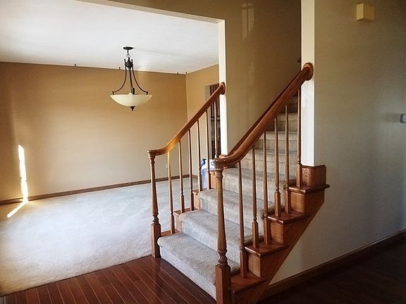 4th image of 3643 Applewood Ln
