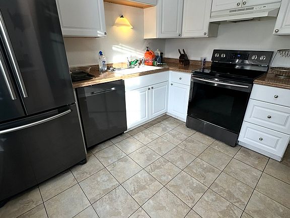 5th image of 11674 Sherman St