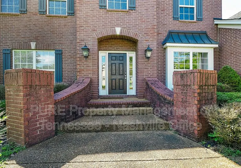 1214 Broadmoor Cir — Photo 5
